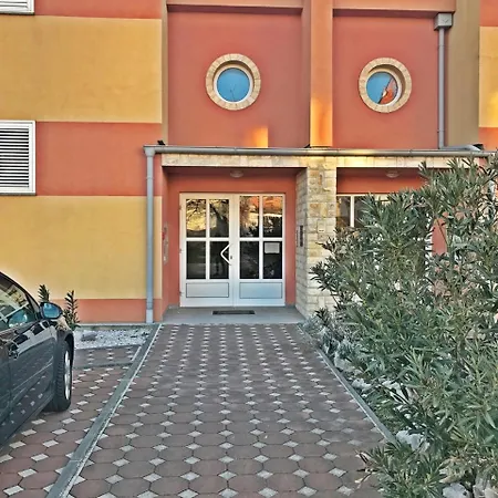 Apartman In 26664 Crikvenica